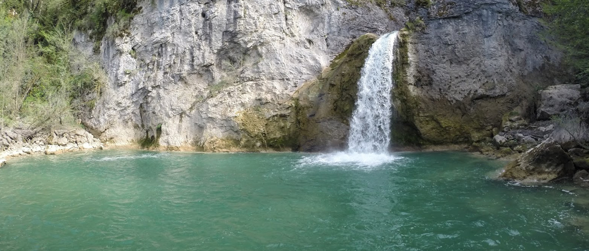 Pınarbaşı Ilıca Şelalesi